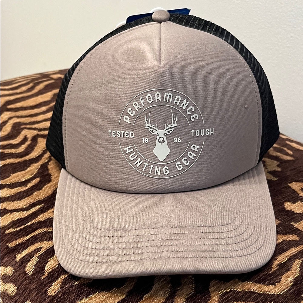 NWT Columbia Black and Gray PHG Trucker Hat! Unisex O/S